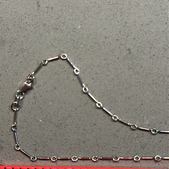 Kathy Bransfield THINK OUTSIDE THE BOX 2 tone necklace NWT 925 22kt gold plated - Picture 4 of 4